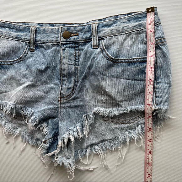 Billabong Denim Jean Shorts Blue Frayed Bonita Mid Rise Beach Size 28 AU 10 - Picture 12 of 12